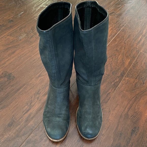 UGG Cary Black Charcoal Suede Leather Back Lace Mid Calf Boots Size 6.5 - Picture 13 of 15